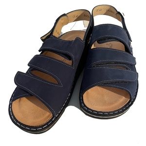 Finn Comfort Sandal (Brand New)
